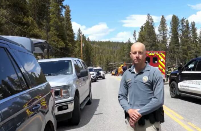 Armed suspect seriously hurt after chase ends in crash south of Breckenridge - Vimarsana News
