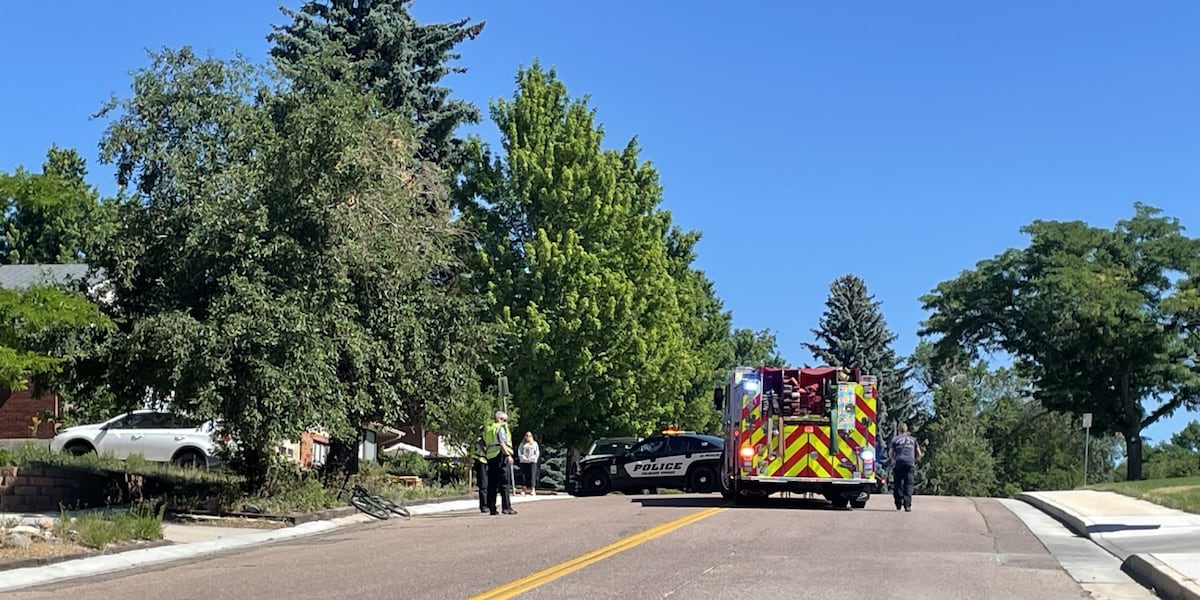Police investigating after cyclist found in Colorado Springs roadway Police investigating after cyclist found in Colorado Springs roadway